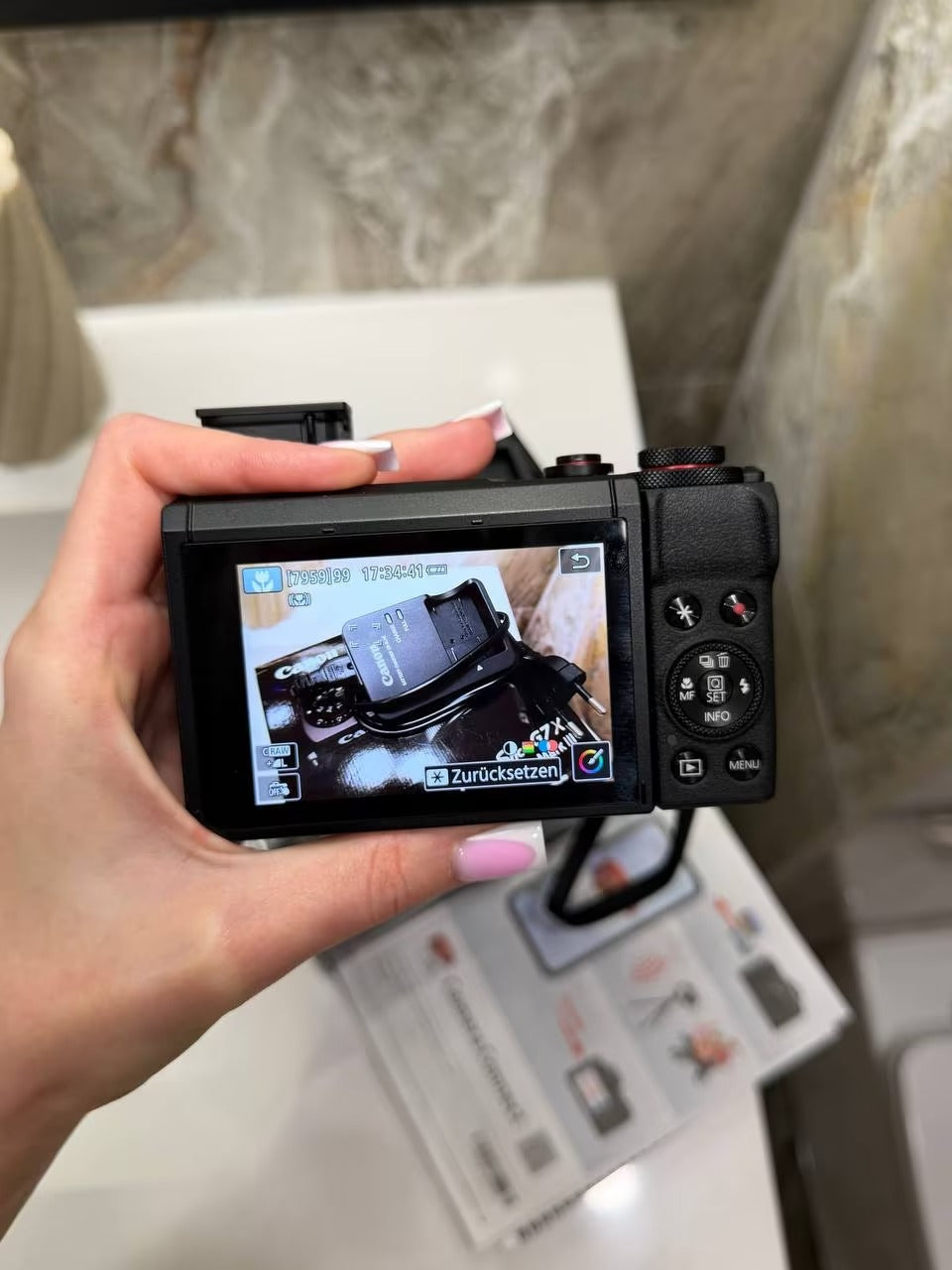 Canon PowerShot G7 X Mark III – 4K Vlogging & Compact Camera, Black