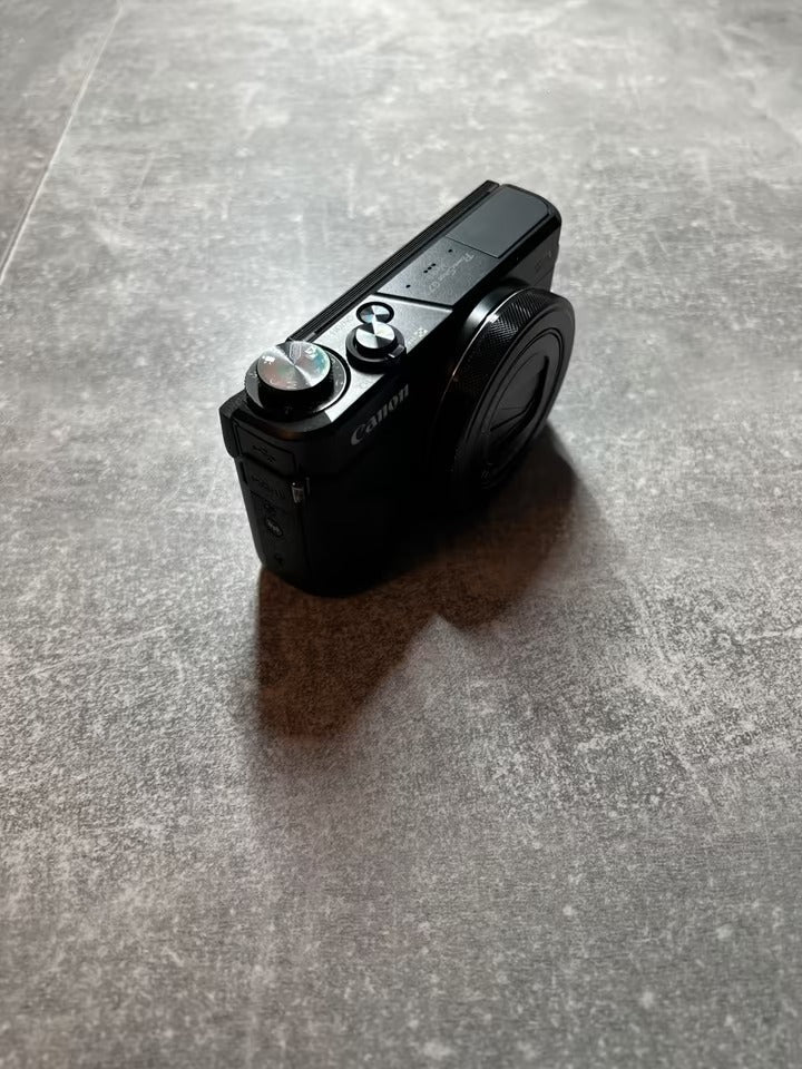 New Canon PowerShot G7 X Mark III Black + Accessory Pack